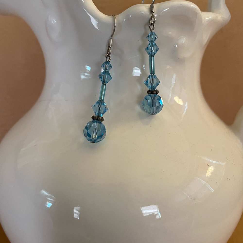 Dangle earrings